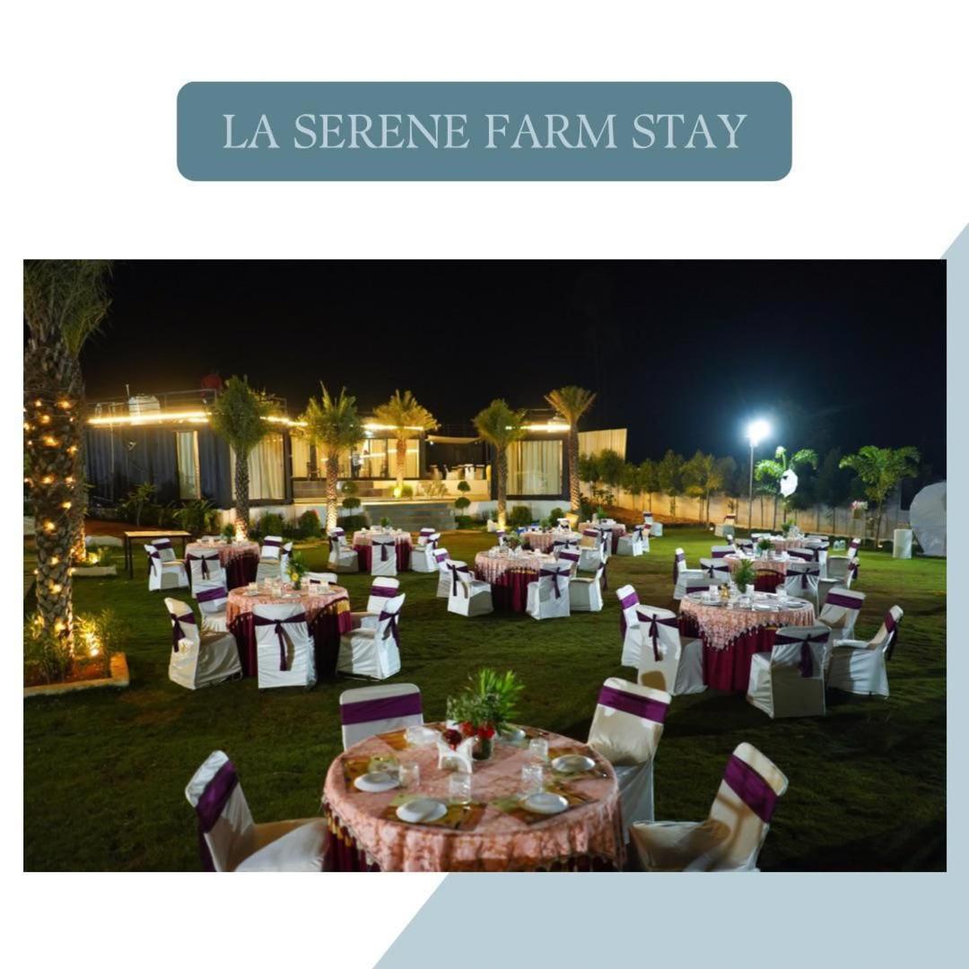 La Serene Farm Stay - Luxary 4 Bed Room Property Hyderabad Esterno foto